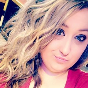 Meet your Posher, Candace